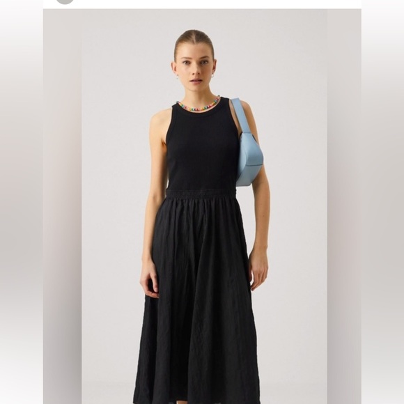 Sleeveless Ribbed Crinkle Dress from Gap- Large petite - Picture 3 of 8